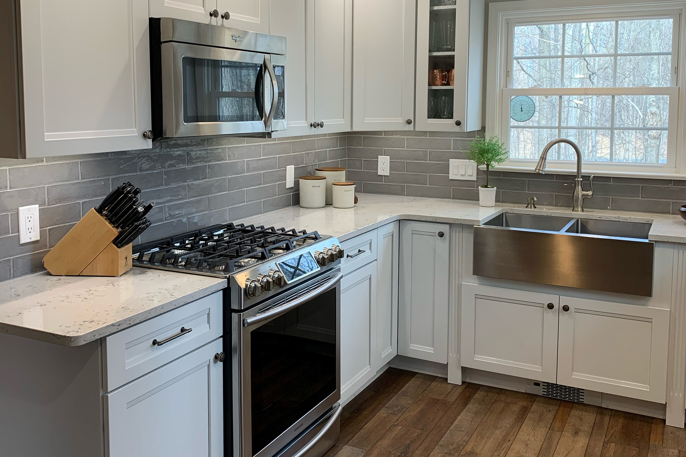 7 Space-Saving Ways to Integrate a Microwave for a More Efficient Kitchen