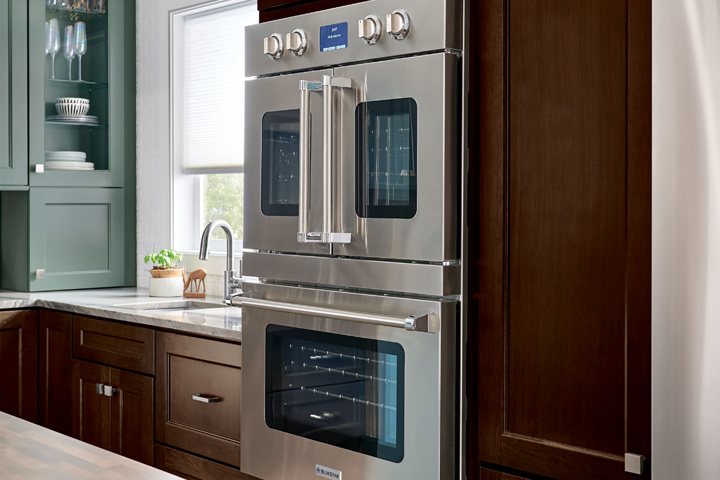 E Series Ovens: Perfectly Coordinated Appliances